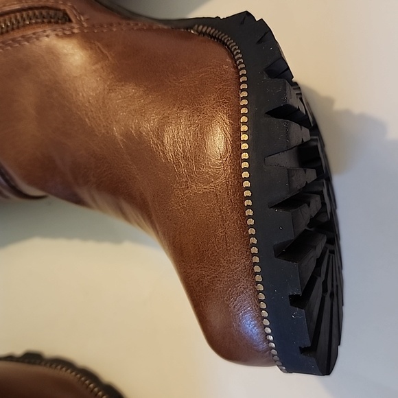 C. Label "Binky" size 5.5 boots.  New - Picture 8 of 8